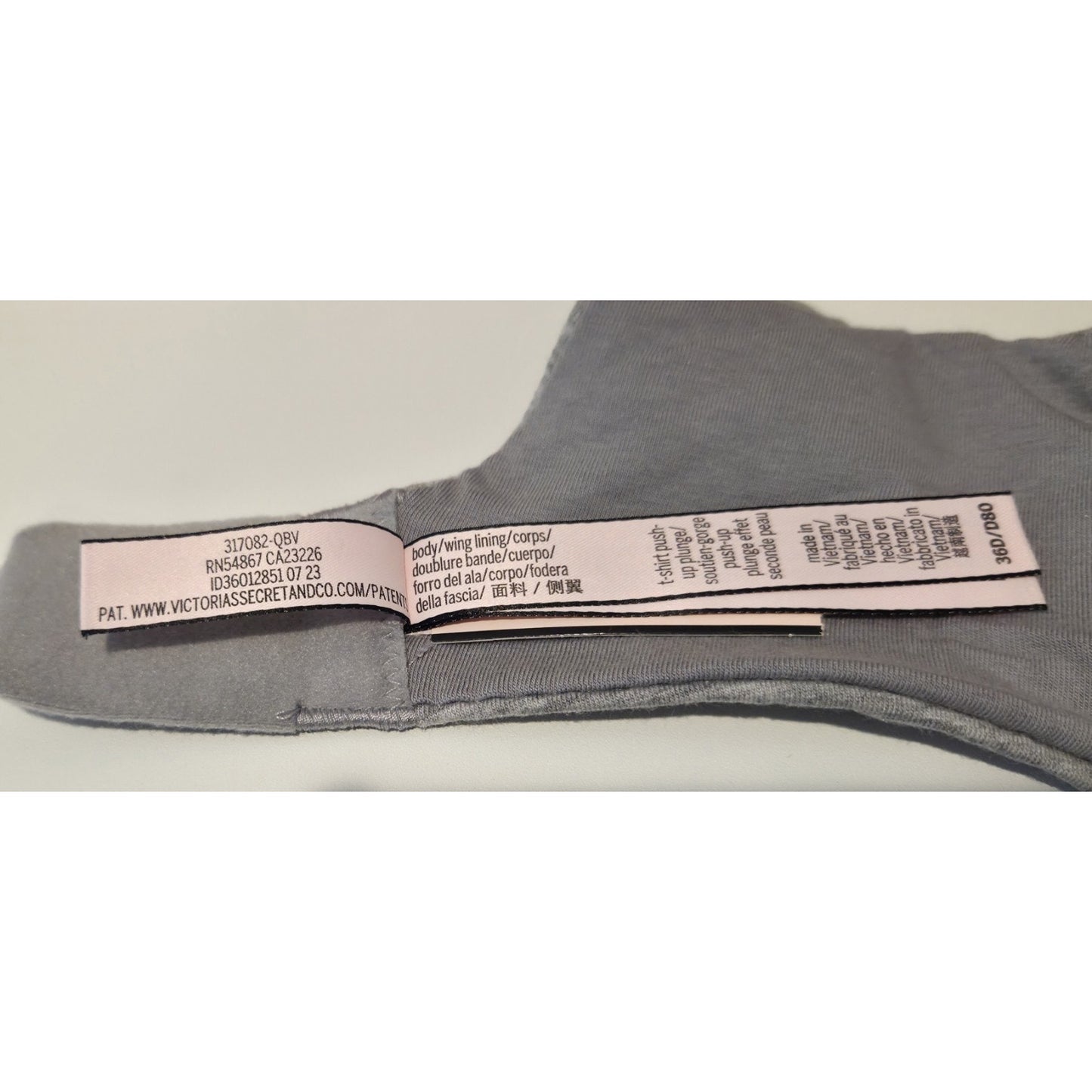 Victoria's Secret Bombshell T-Shirt Plunge Push-Up Bra Add 2 Cups Gray 36D