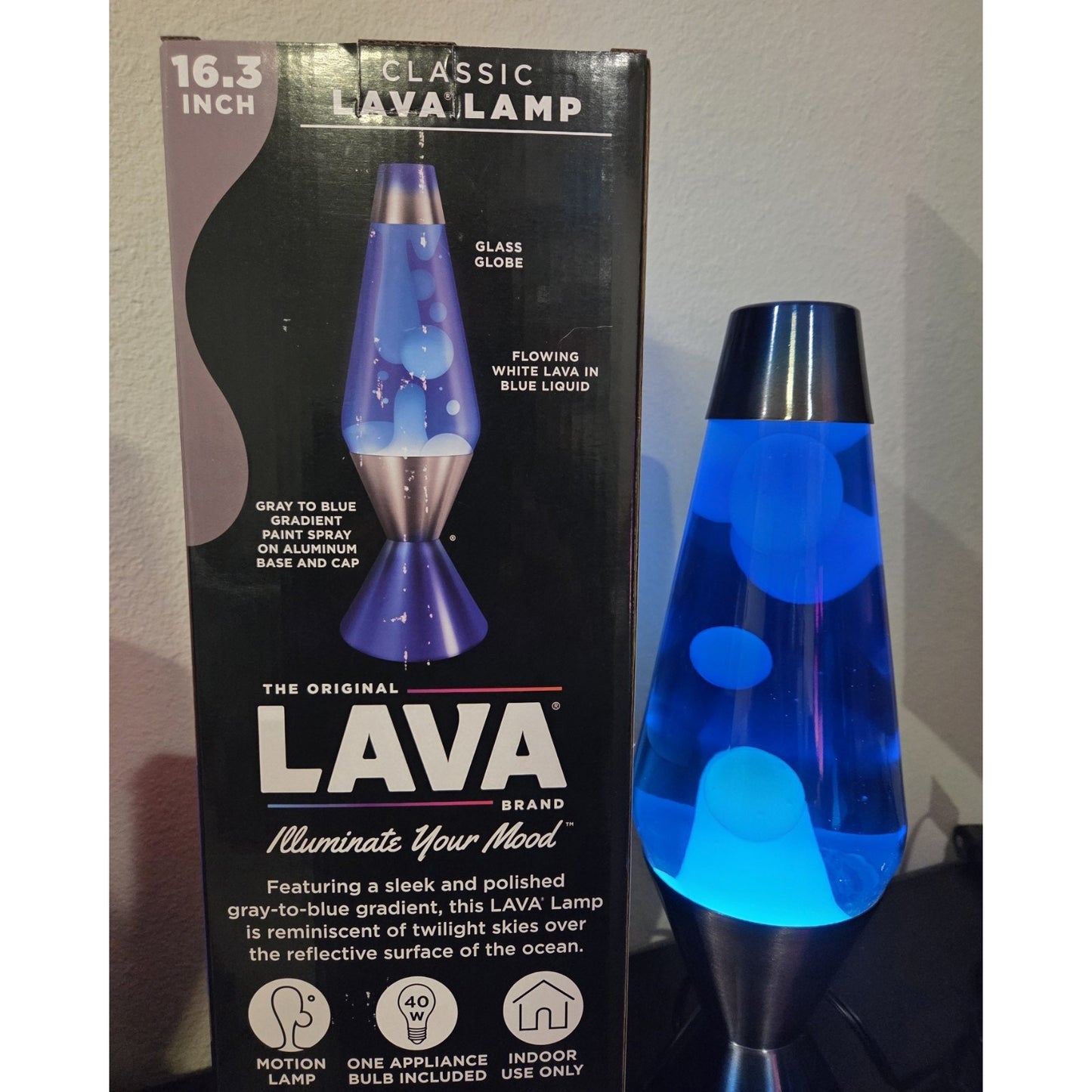 NEW Lava Lamp XL 52 Ounce 16.3 In Blue Gray Base Blue Liquid White Lava