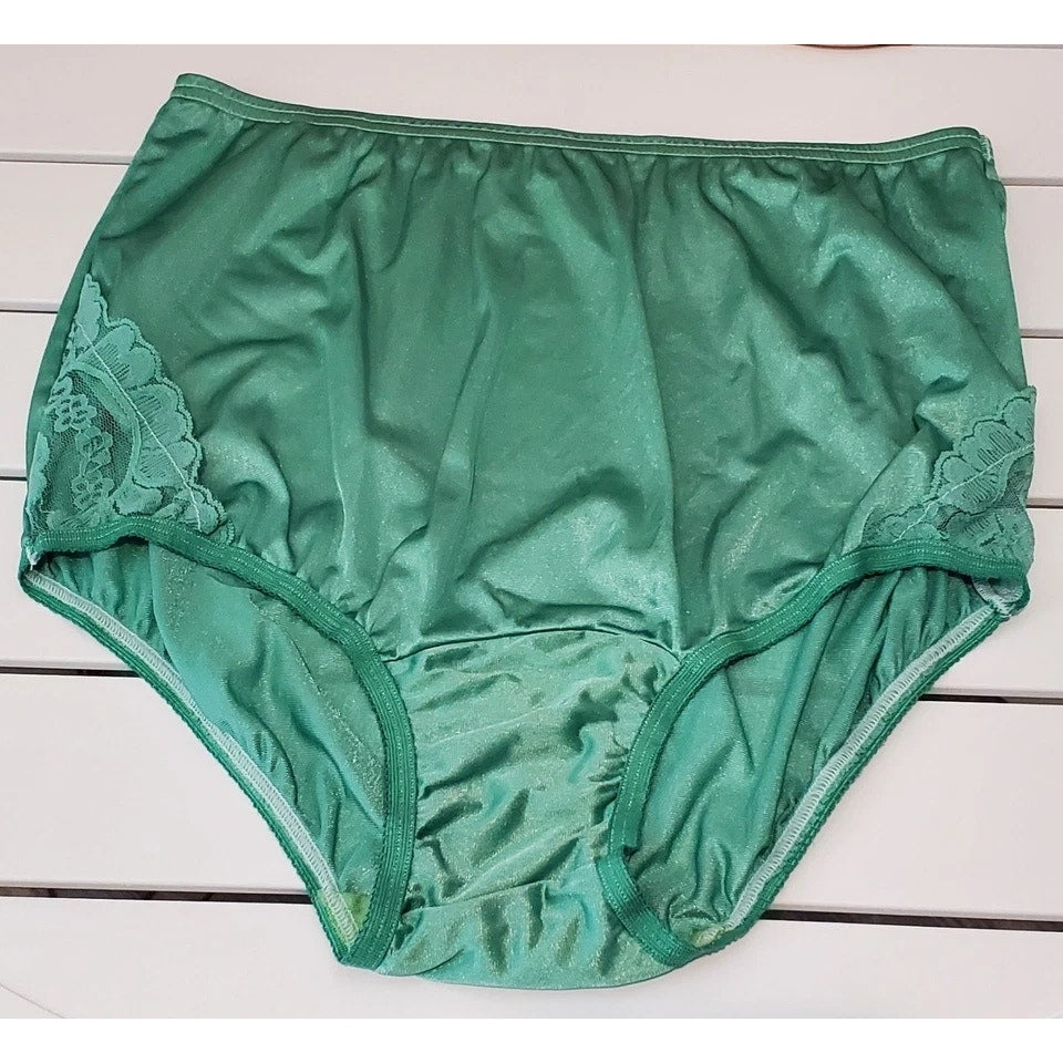 Vanity Fair Lace Nouveau Nylon Full Cut Panty Lace Shiny Green Clover