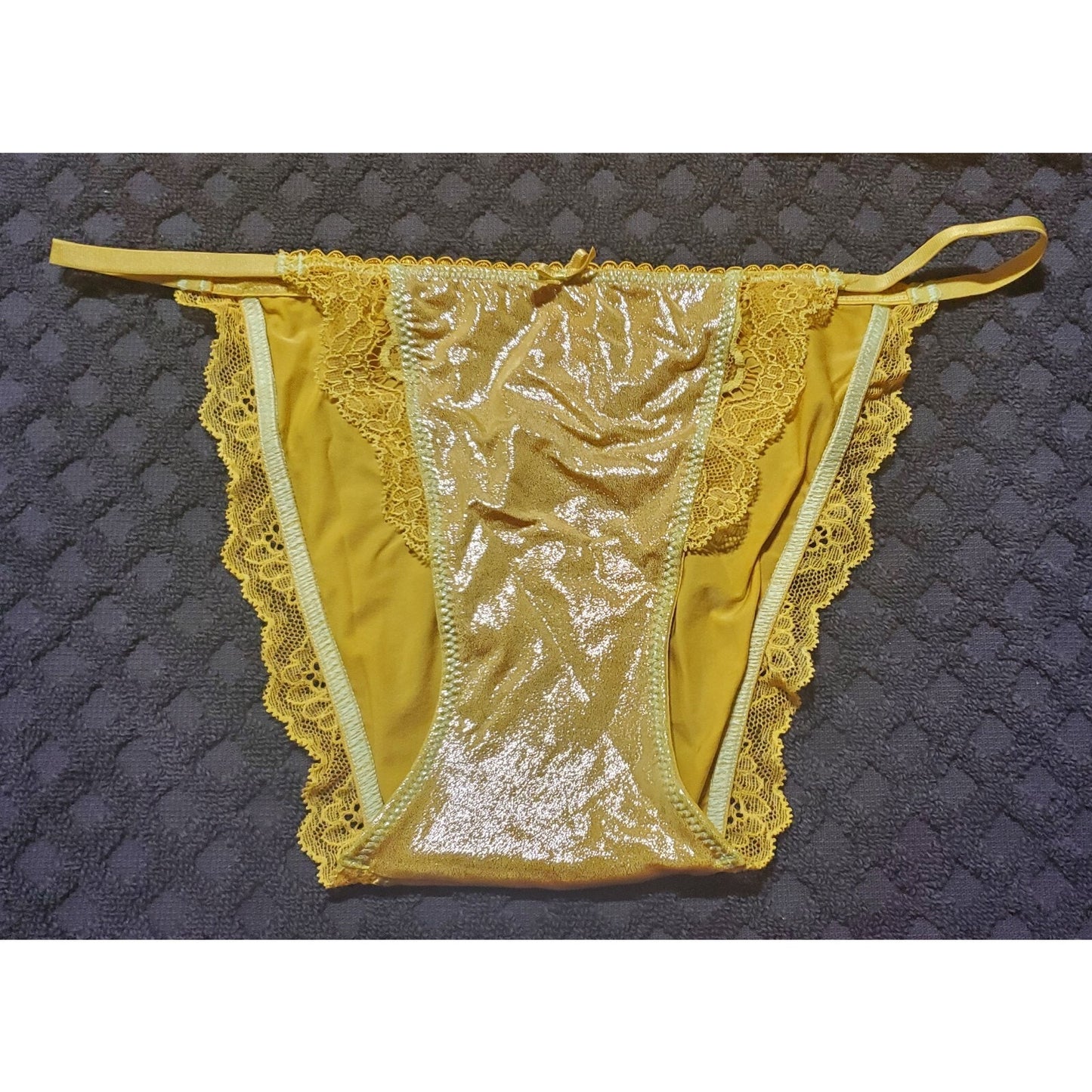 Victoria's Secret Dream Angels Bra String Bikini Set Shiny 36DD 6/M Very YELLOW