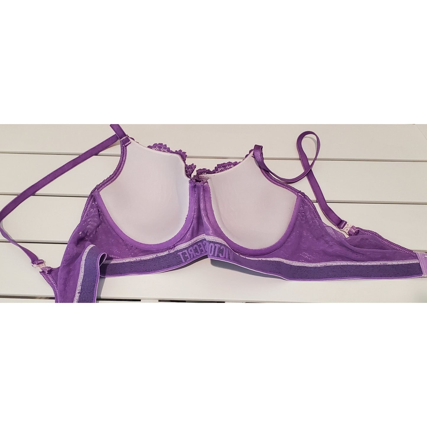 Victoria's Secret Vintage Crochet Lace Demi T Shirt Bra Lightly Lined Purple 32D