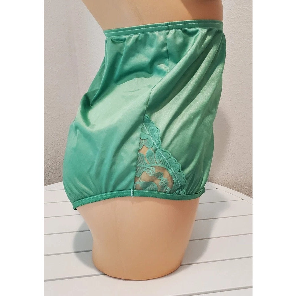 Vanity Fair Lace Nouveau Nylon Full Cut Panty Lace Shiny Irish Green 12/5XL
