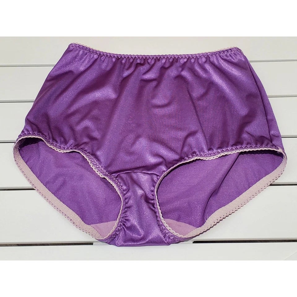 Vanity Fair 40301 Full Coverage Brief Panty Shiny Nylon Purple Heat 7/L