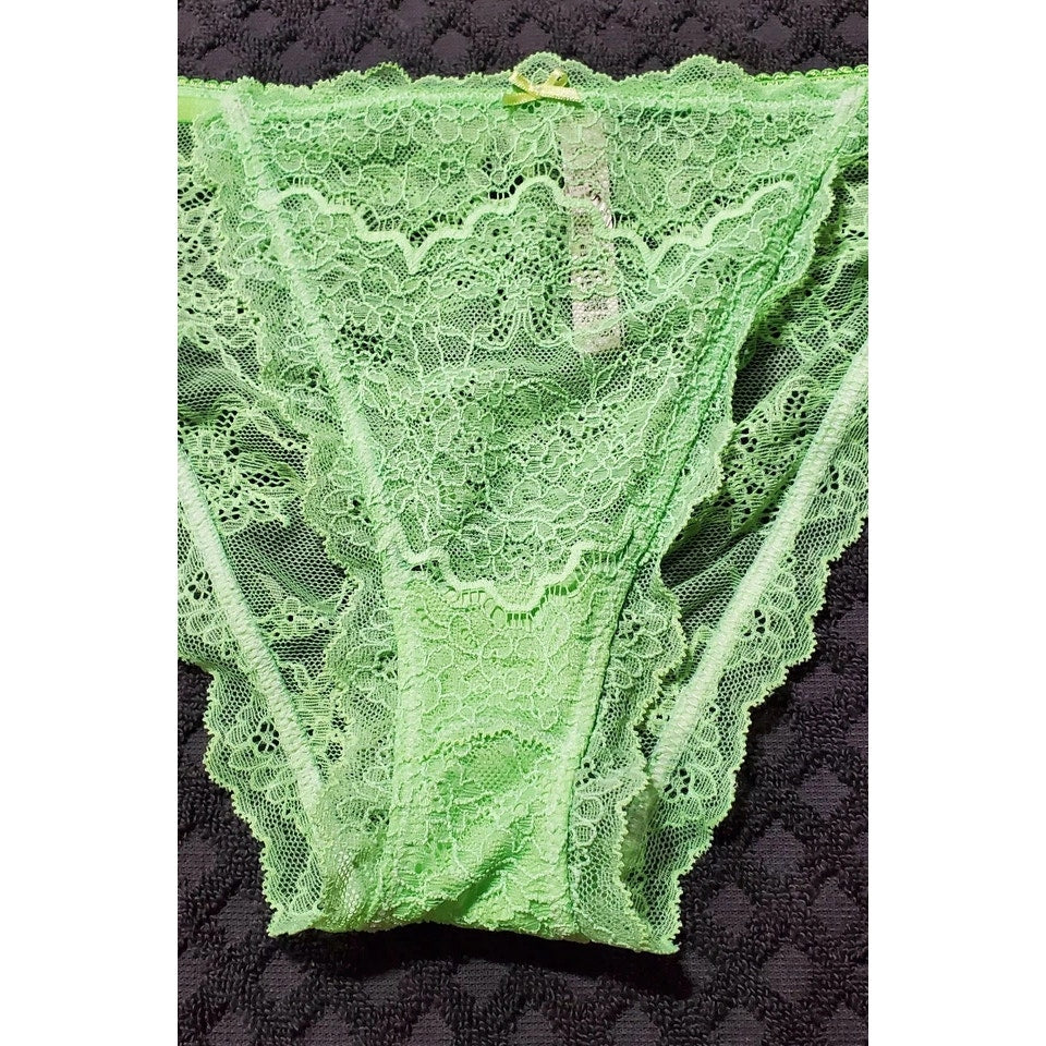 Victoria's Secret Dream Angels String Bikini Panty All Lace Green Poison Apple 8