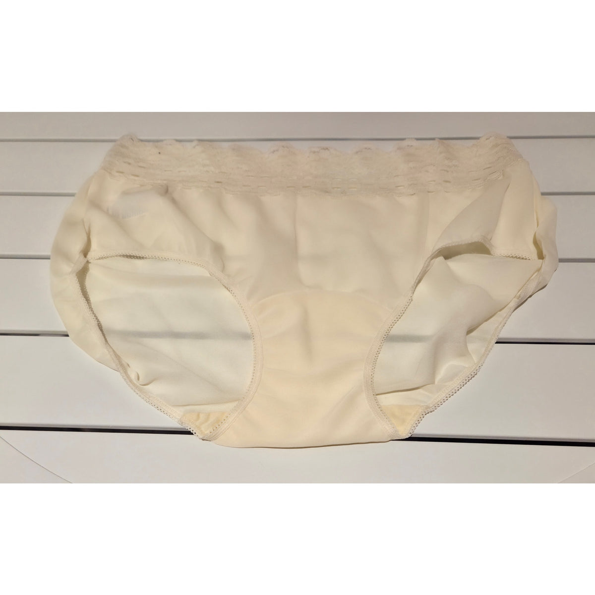 Olga Secret Hug Nylon Full Coverage Brief Panty Scoop Back Antique Ivory