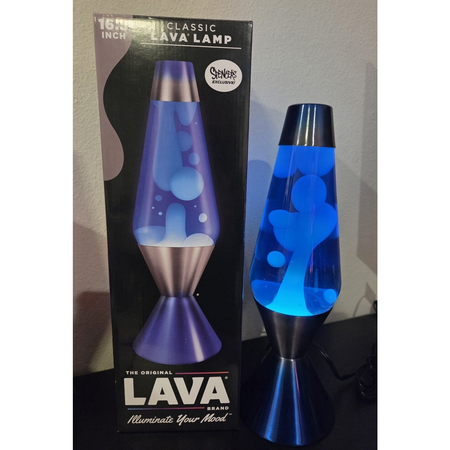 NEW Lava Lamp XL 52 Ounce 16.3 In Blue Gray Base Blue Liquid White Lava