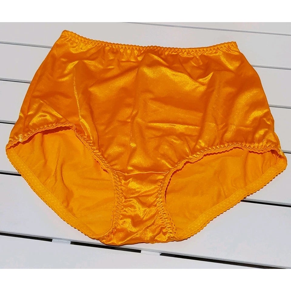 Vanity Fair 40301 Full Coverage Brief Panty Shiny Nylon Ecstasy Orange