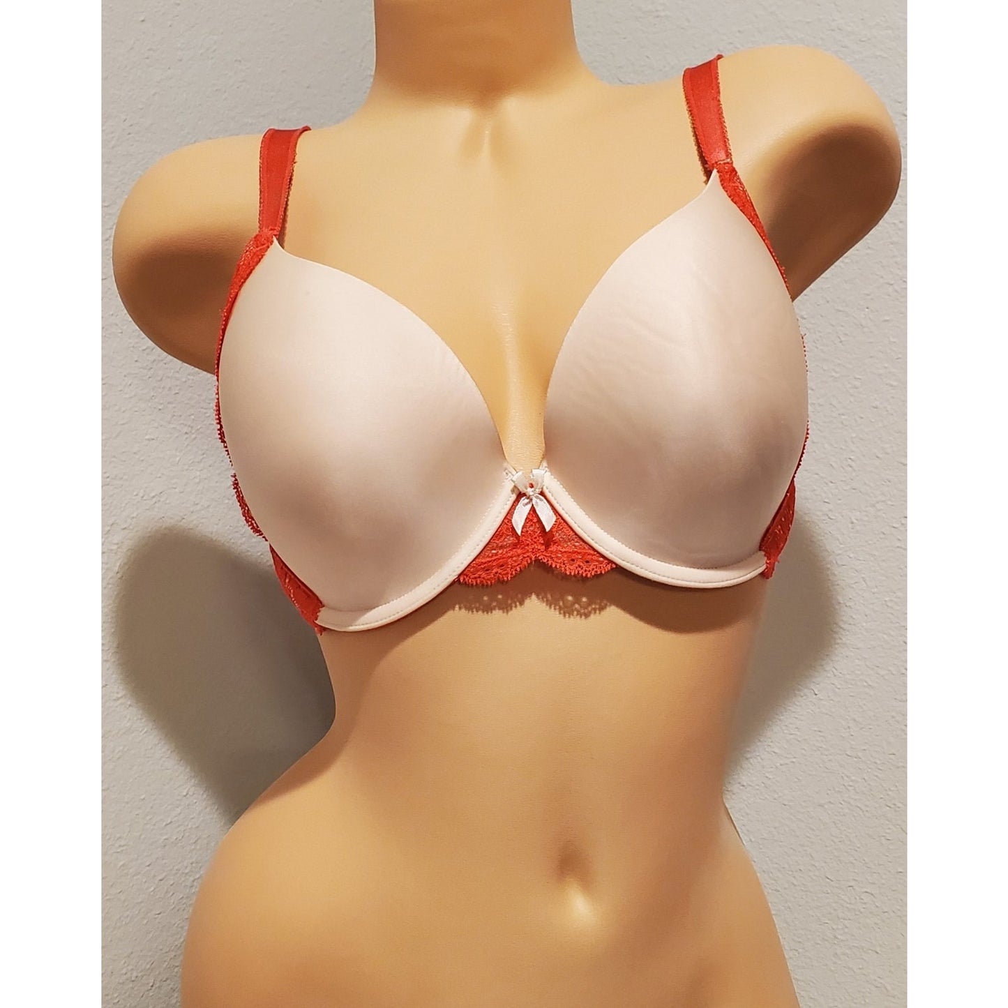 Victoria's Secret Dream Angels Vintage Shine Lace Perfect Coverage Bra Pink 34DD