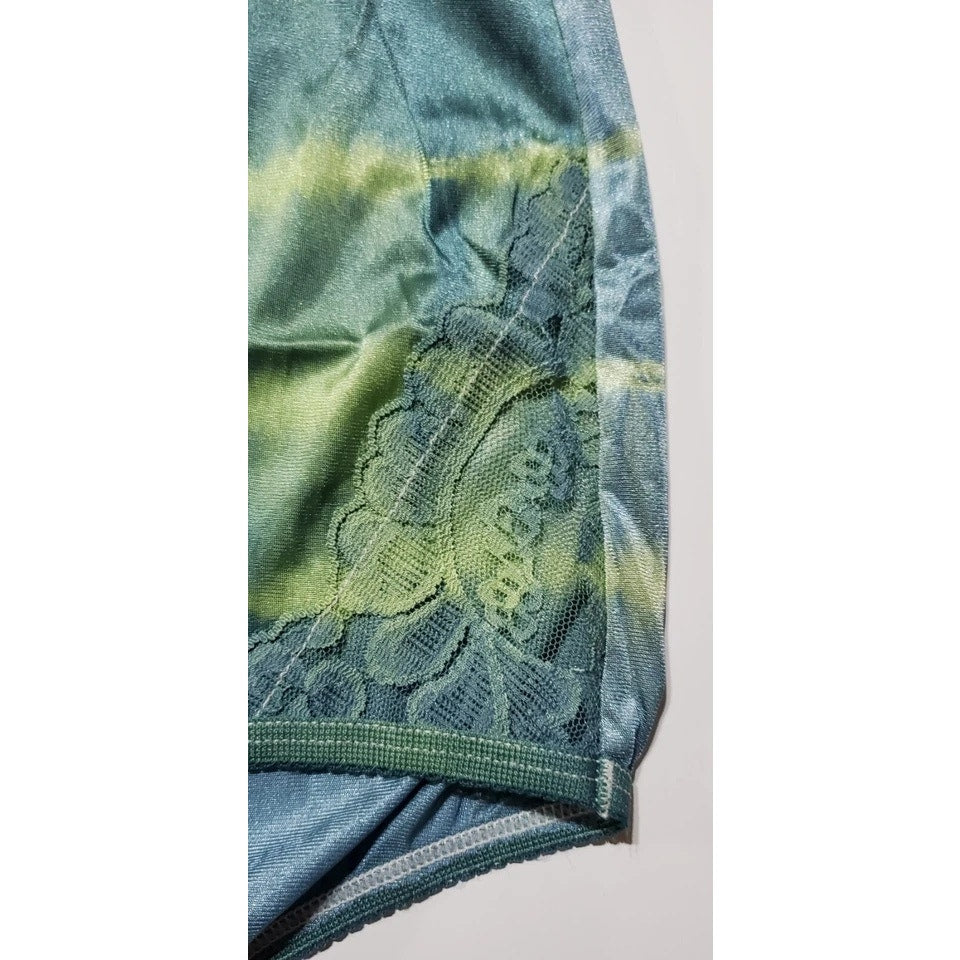 Vanity Fair Lace Nouveau Nylon Full Cut Panty Rainbow Shift Yellow On Green 9/2X