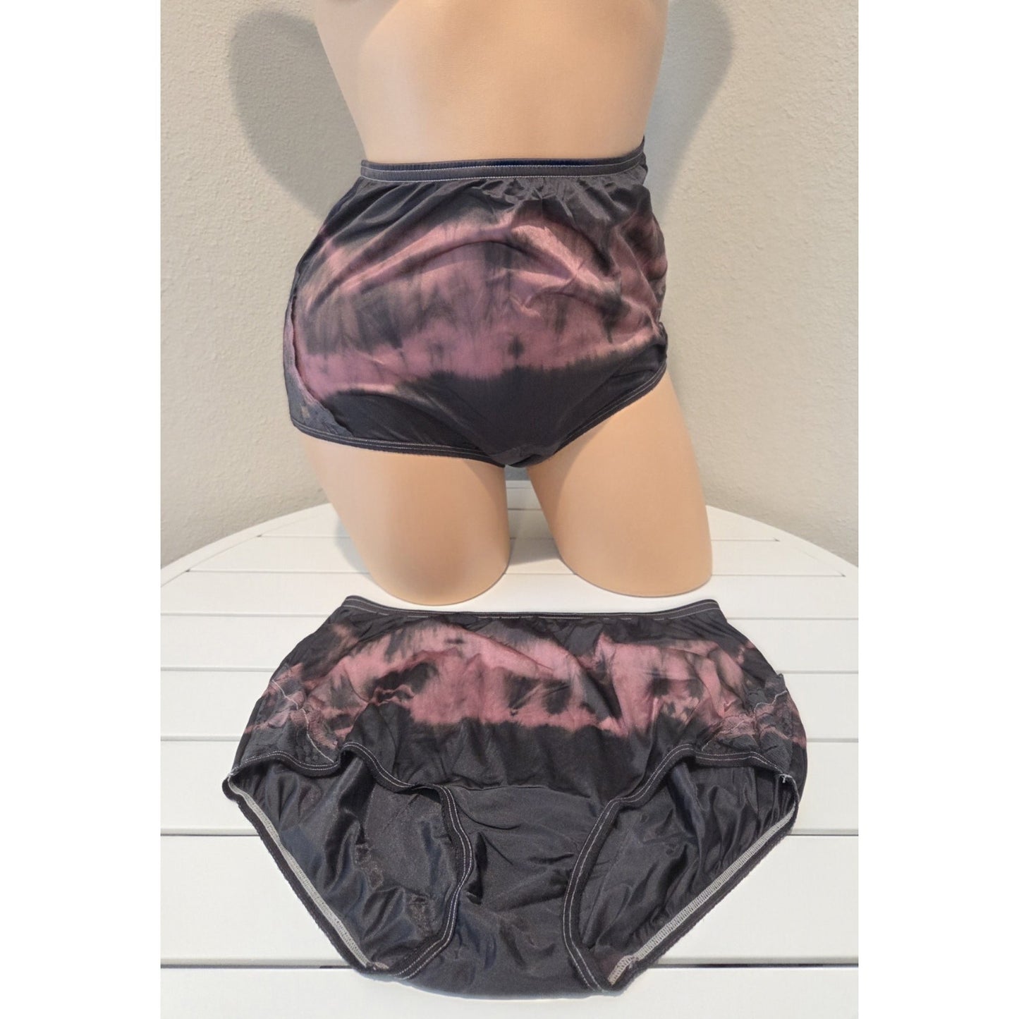 Vanity Fair Lace Nouveau Shiny Nylon Brief Panty Lot of 2 Rainbow Black Pink 6/M