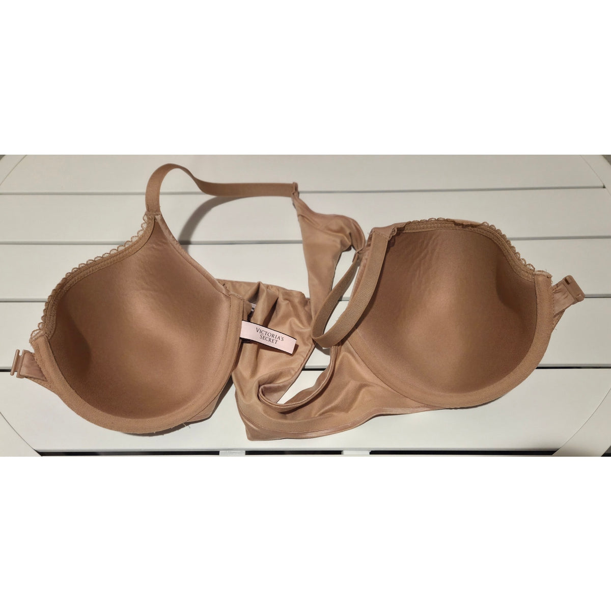 Victoria's Secret Body By Victoria Perfect Coverage Bra Front Close Nude 36C