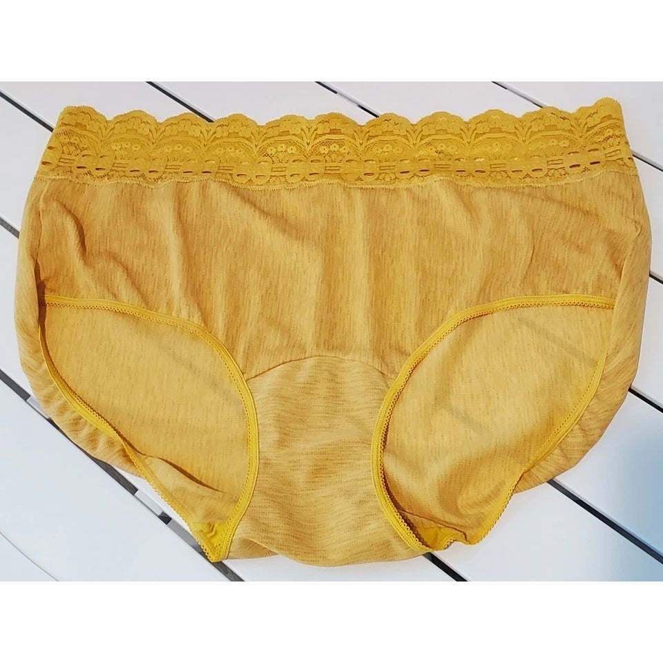 Olga Secret Hug Full Coverage Brief Panty Nylon Golden Yellow Weave Print 9/2XL