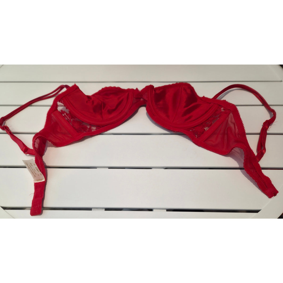 Victoria's Secret Vintage Sheer Floral Lace Unlined Underwire Demi Bra Red 36A