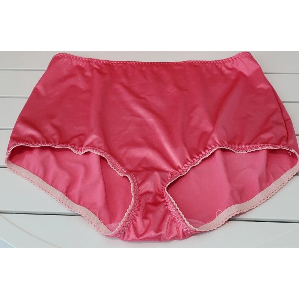 Vanity Fair 40301 Full Coverage Brief Panty Shiny Nylon Brink Pink 10/3XL