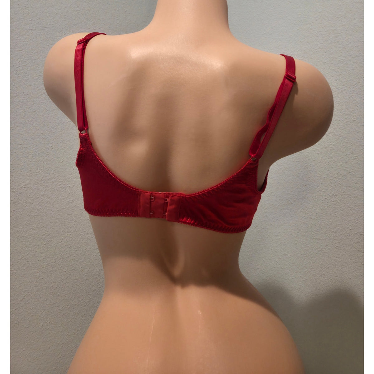 Victoria's Secret Vintage Nylon Spandex Lace Shiny Bra 38D Red Y2K 2001