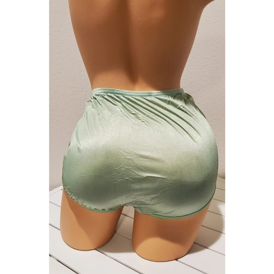 Vanity Fair Lace Nouveau Nylon Full Cut Panty Lace Shiny Honeydew Green 6/M - Star Vintage & More