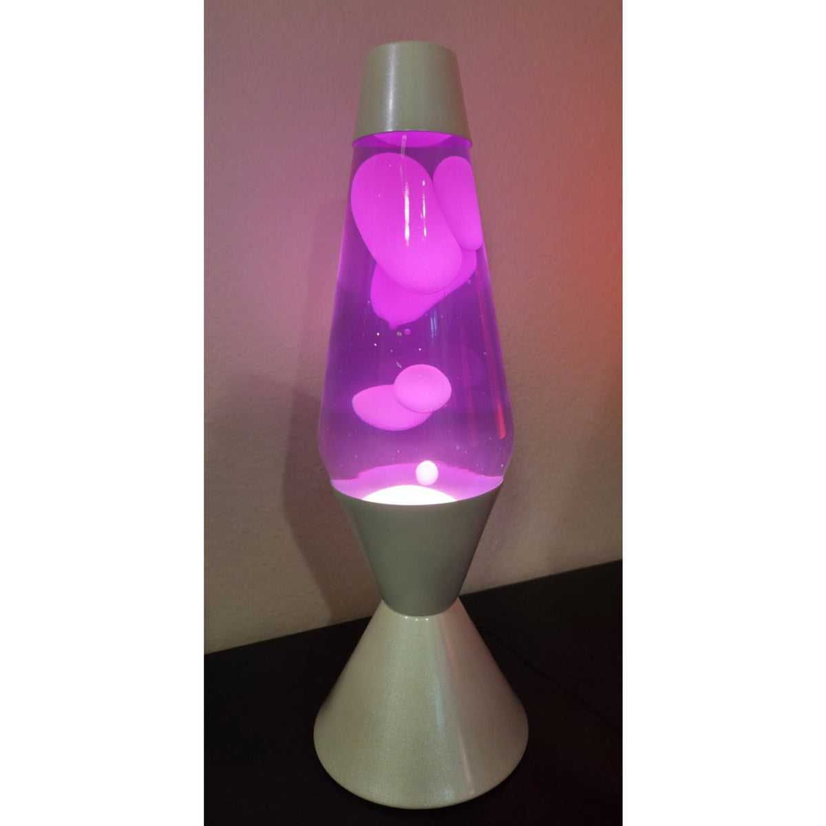 NEW Lava Lamp XL 52 Oz 16.3 In Opalescent Pearl Pink Purple Rare Color