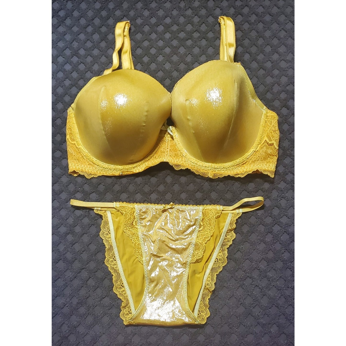 Victoria's Secret Dream Angels Bra String Bikini Set Shiny 36DD 6/M Very YELLOW