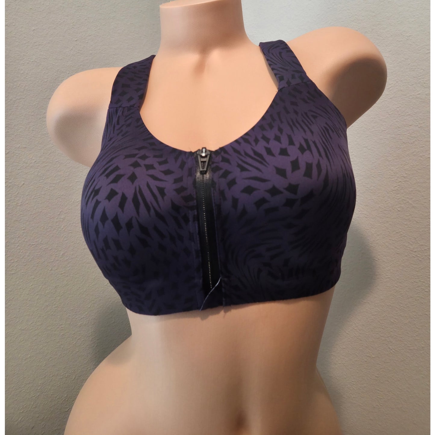 Victoria's Secret Sport Knockout Sports Bra High Impact Purple Black Print 34DD
