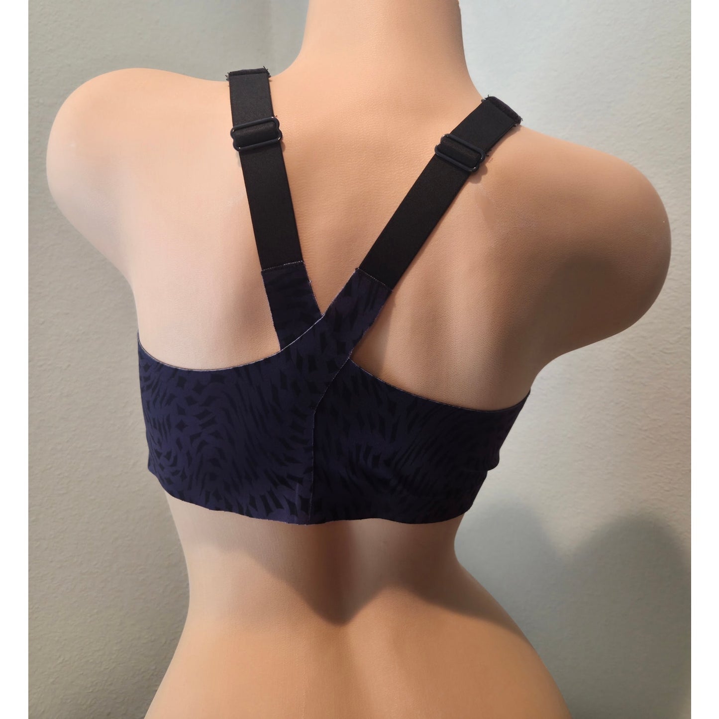 Victoria's Secret Sport Knockout Sports Bra High Impact Purple Black Print 34DD