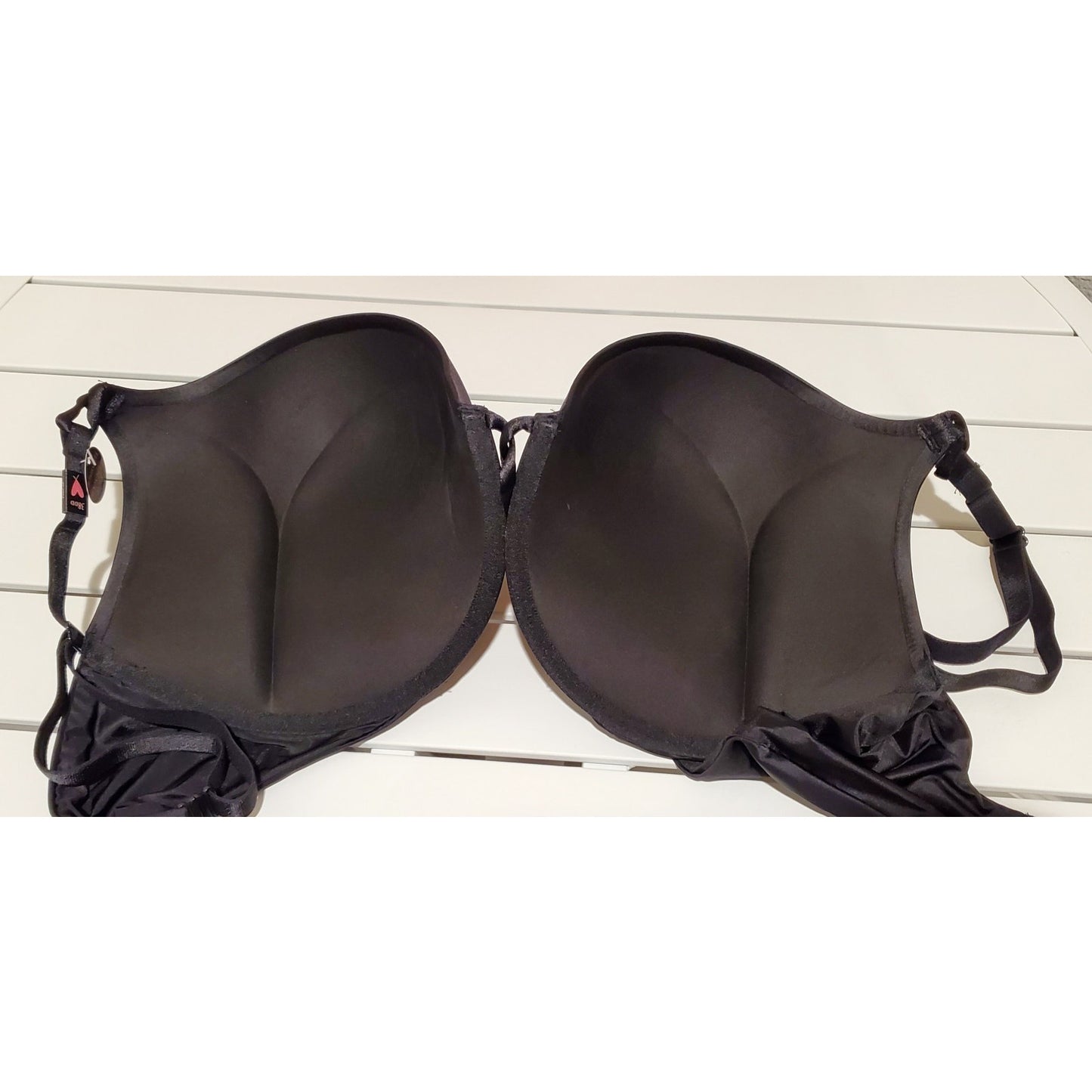 Victoria's Secret Bombshell Miraculous Plunge Bra Add 2 Cups Black 38DD