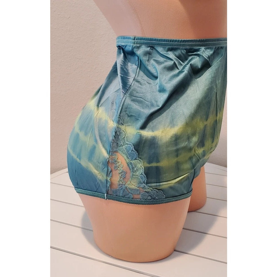 Vanity Fair Lace Nouveau Nylon Full Cut Panty Rainbow Shift Yellow On Green 9/2X