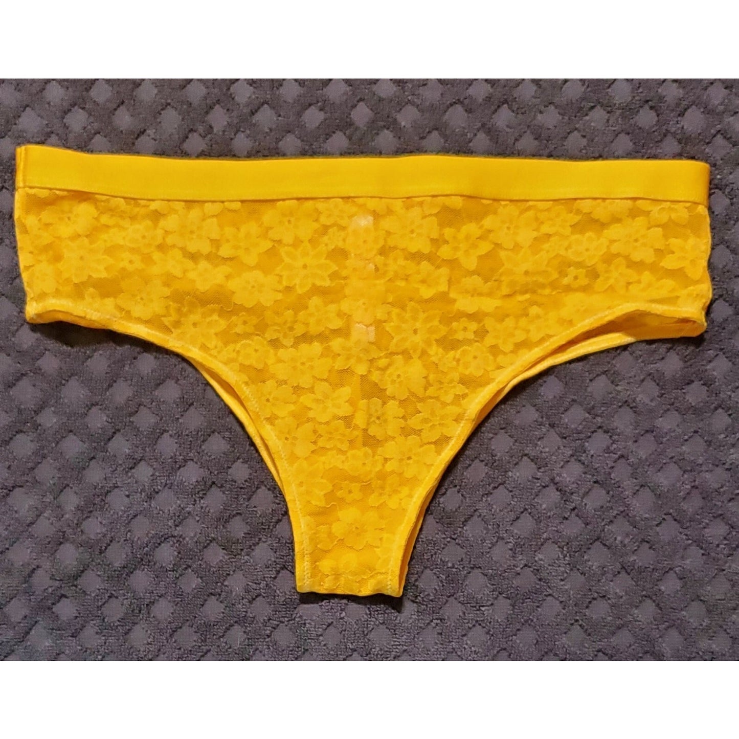 Victoria's Secret PINK Floral Lace Cheekster Panty Tulip Yellow 6/M