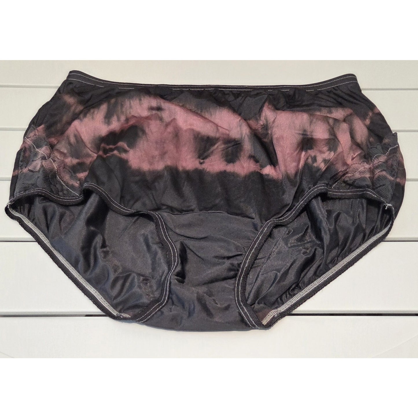 Vanity Fair Lace Nouveau Shiny Nylon Brief Panty Lot of 2 Rainbow Black Pink 6/M