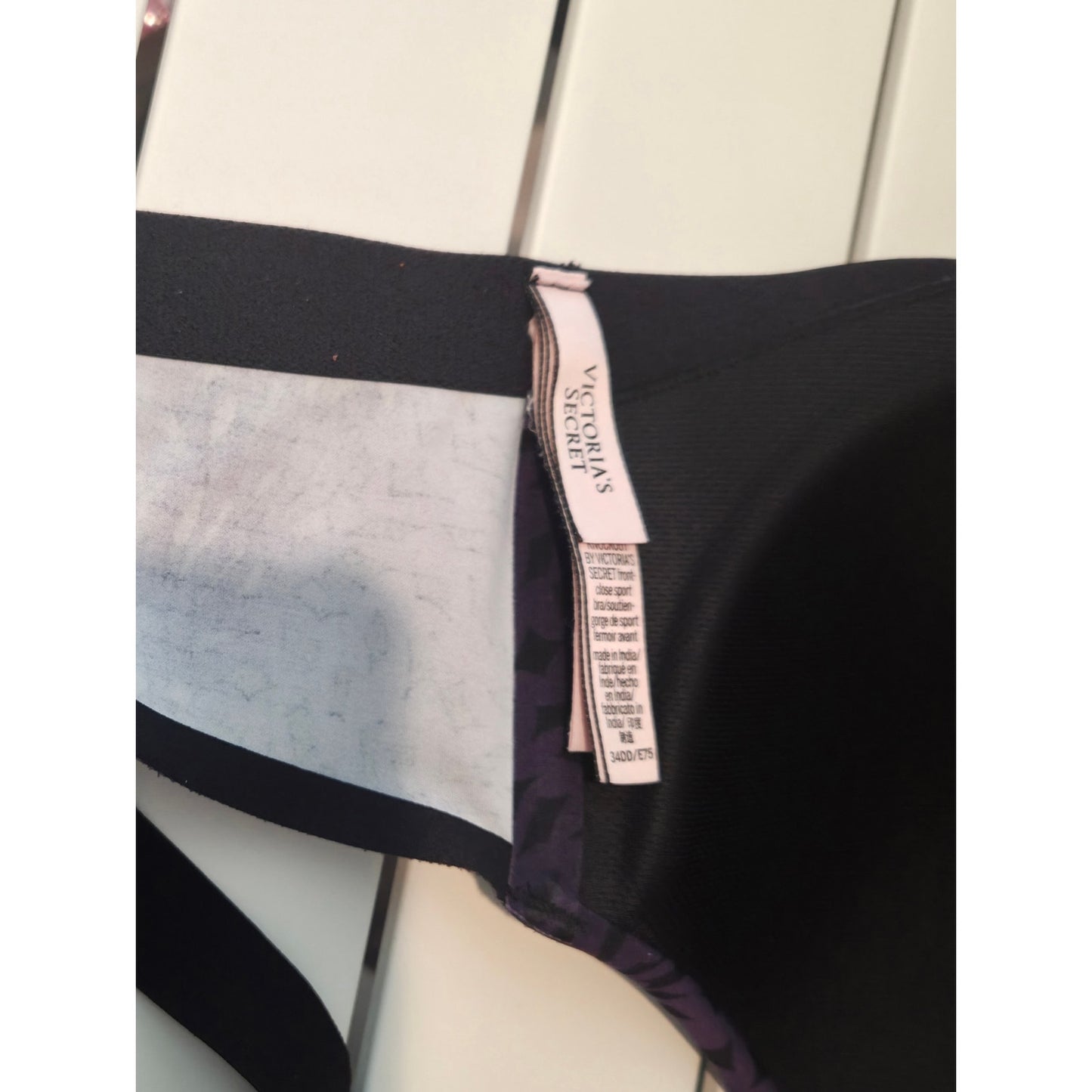 Victoria's Secret Sport Knockout Sports Bra High Impact Purple Black Print 34DD