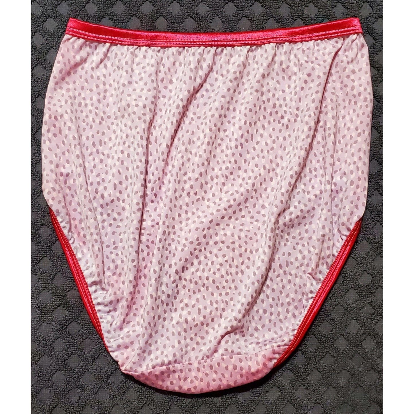 Vanity Fair 13109 Silky Brief Panty Polka Dot Print Strawberry 6/M Rare Color