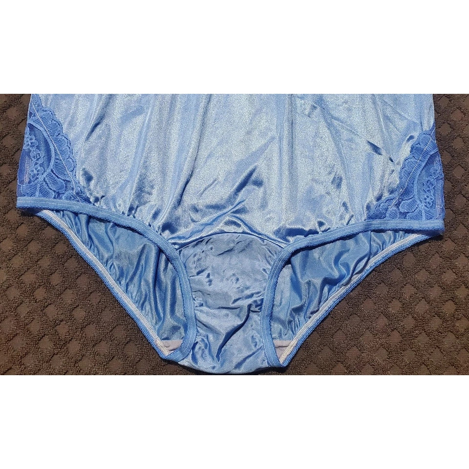 Vanity Fair Lace Nouveau Nylon Full Cut Panty Lace Shiny Brilliant Blue
