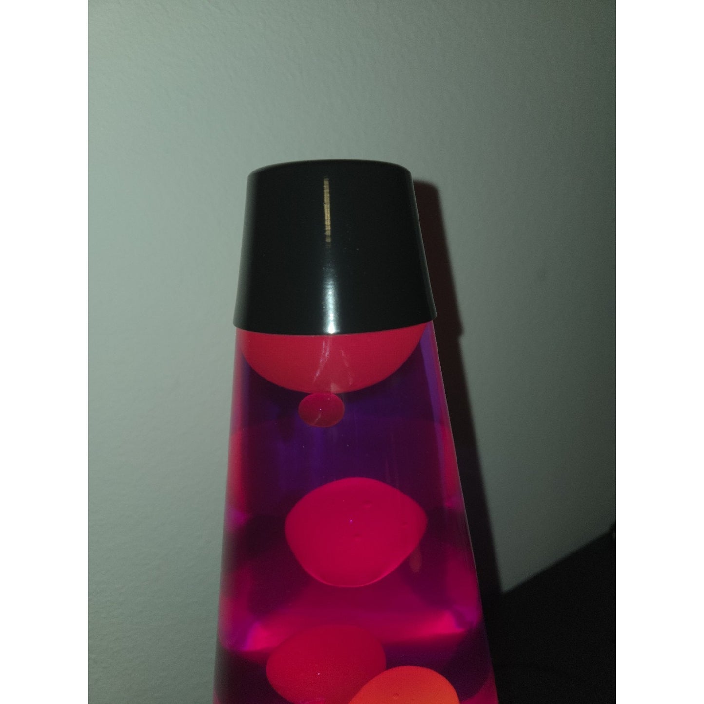 NEW Lava Lamp XL 52 Oz 16.3" Black Base Magma SOLD OUT Rare