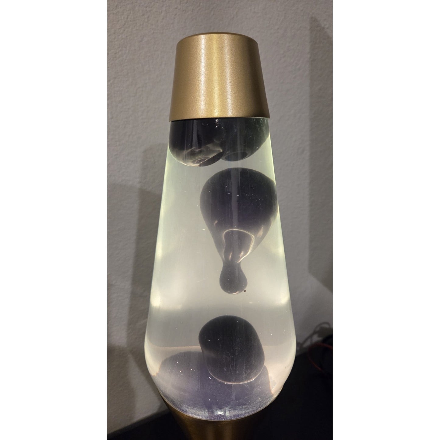 NEW Lava Lamp XL 52 Oz 16.3" Golden Crown Black Lava Clear Liquid Sold Out