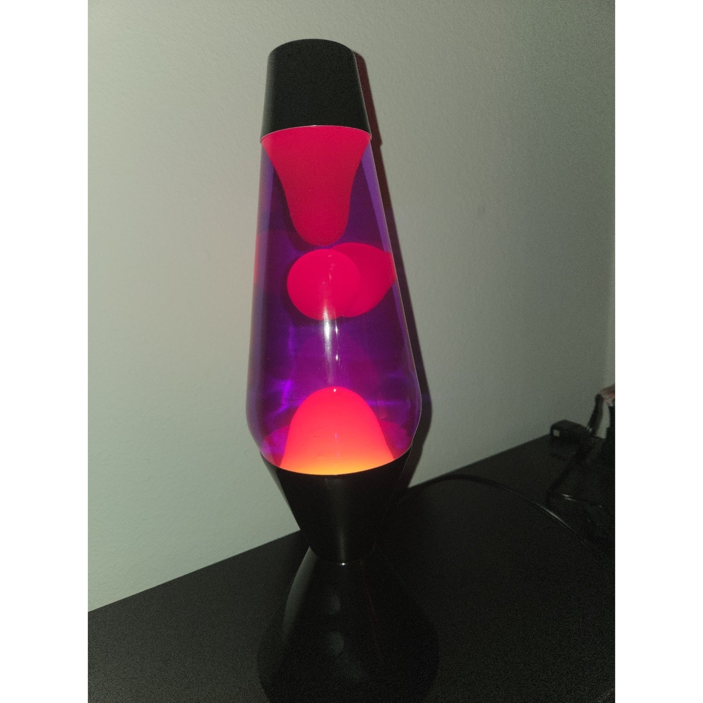 NEW Lava Lamp XL 52 Oz 16.3" Black Base Magma SOLD OUT Rare