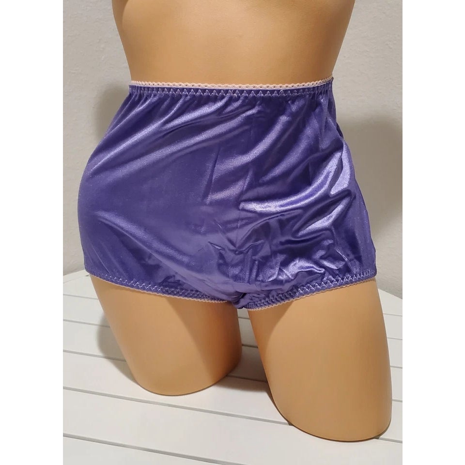 Vanity Fair 40301 Full Coverage Brief Panty Nylon Jasmine Purple Pink Trim 10