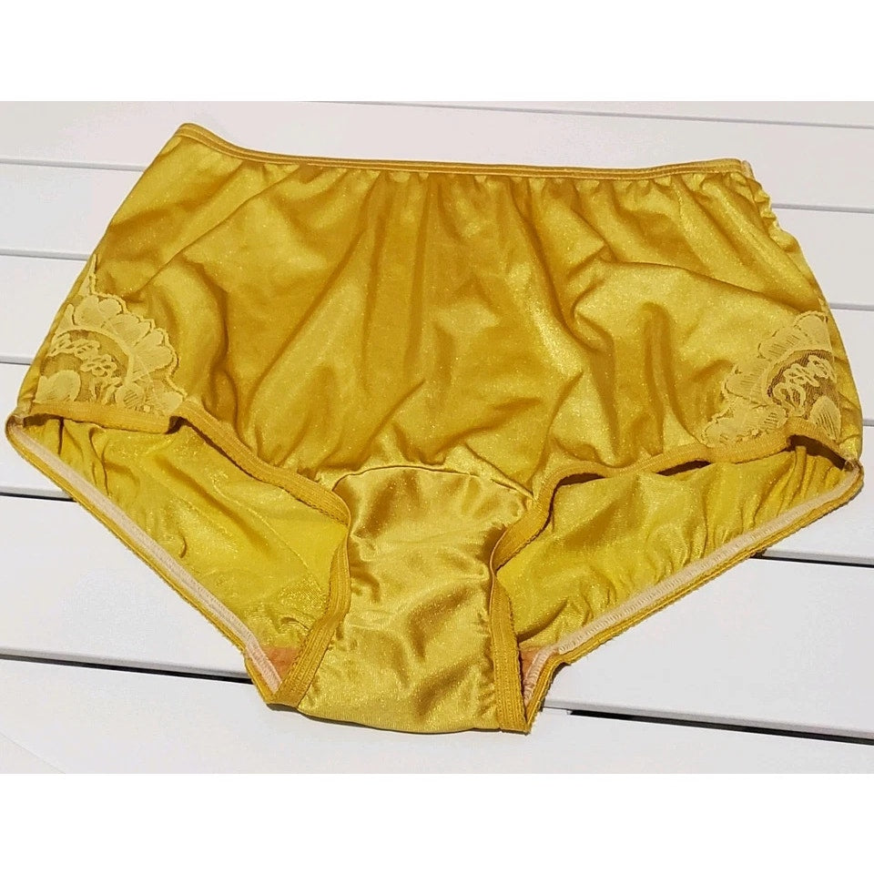 Vanity Fair Lace Nouveau Nylon Full Cut Panty Lace Shiny Bold Gold