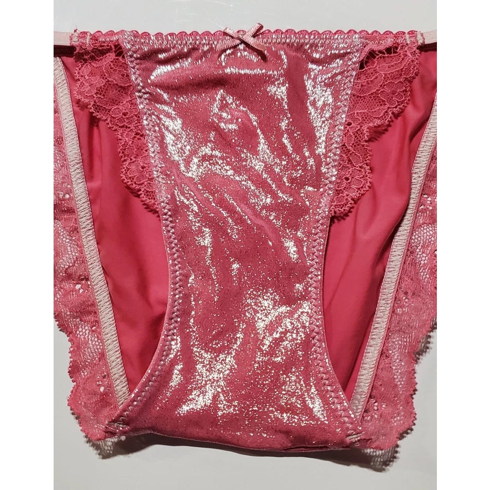 Victoria's Secret Dream Angels String Bikini Panty Shiny Lace Trim Star Pink XS