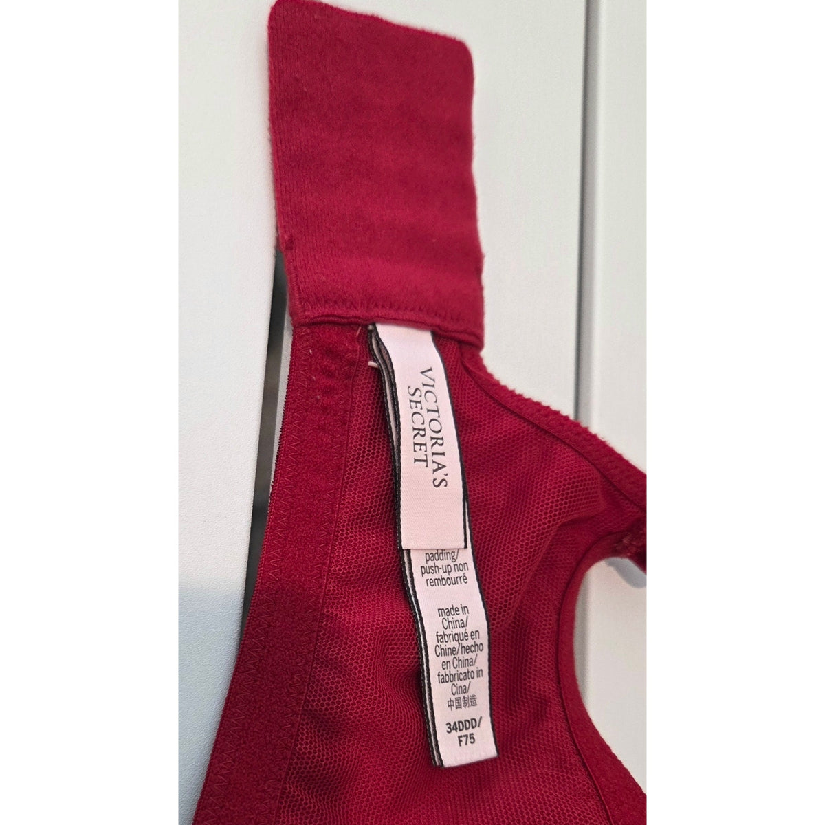 Victoria's Secret Dream Angels Velvet Push Up Unpadded Bra Red 34DDD Convertible