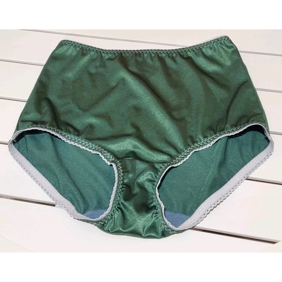 Vanity Fair 40301 Full Coverage Brief Panty Shiny Nylon Forest Green