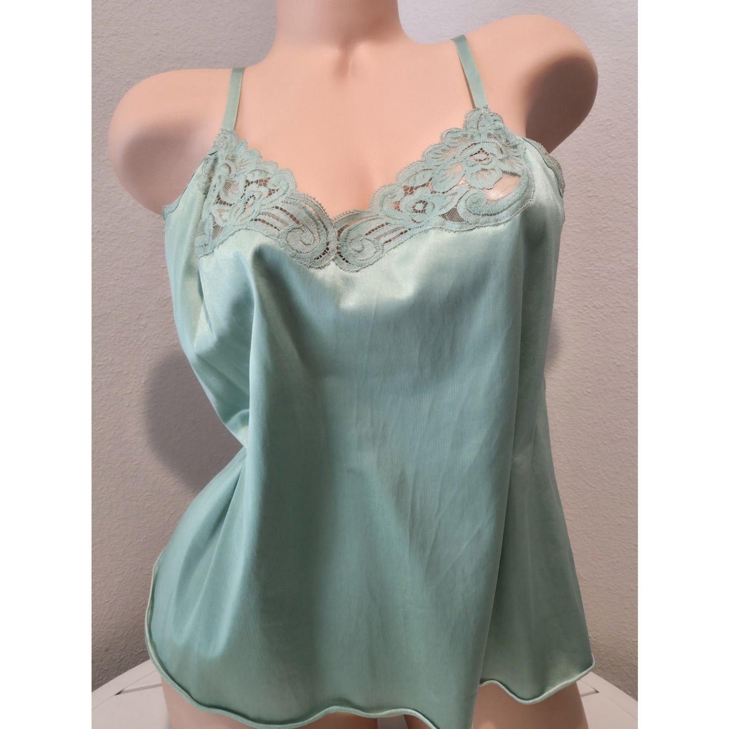 Vanity Fair Vintage Antron III Nylon Camisole Floral Lace Made in USA Green 36