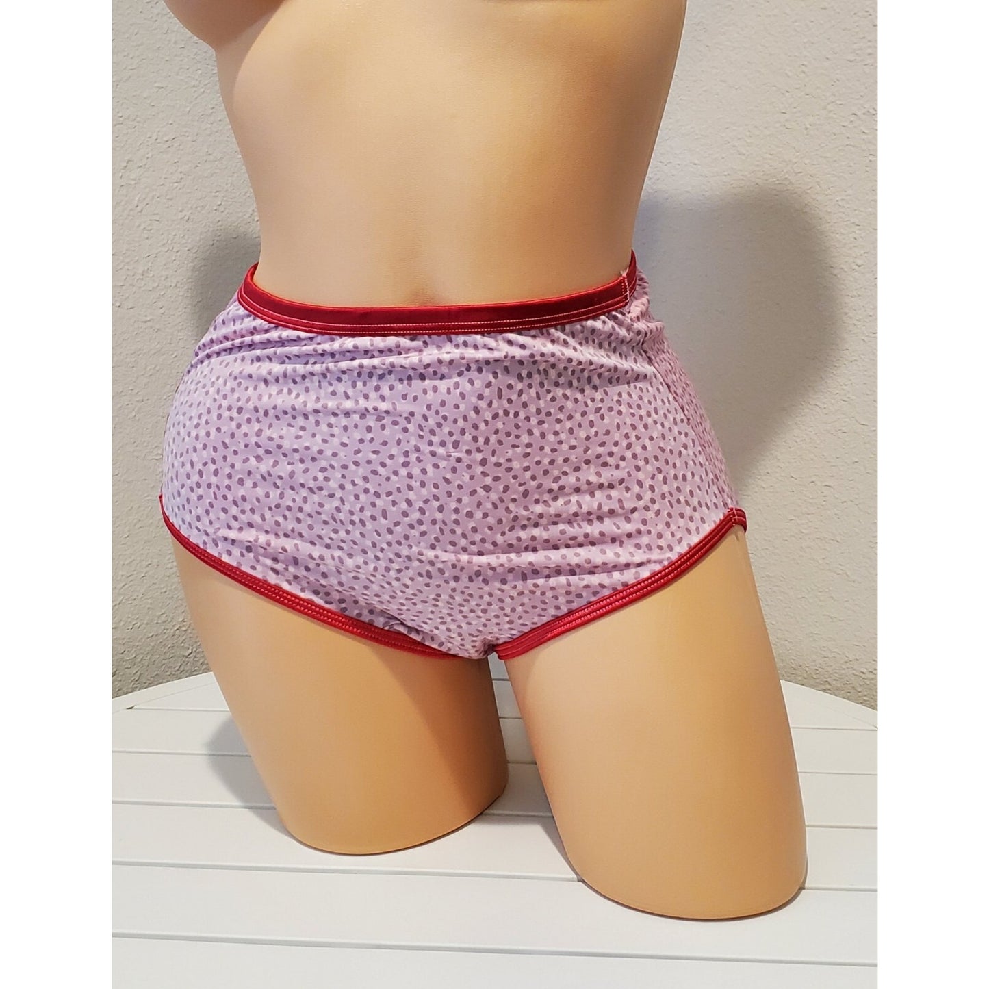 Vanity Fair 13109 Silky Brief Panty Polka Dot Print Strawberry 6/M Rare Color