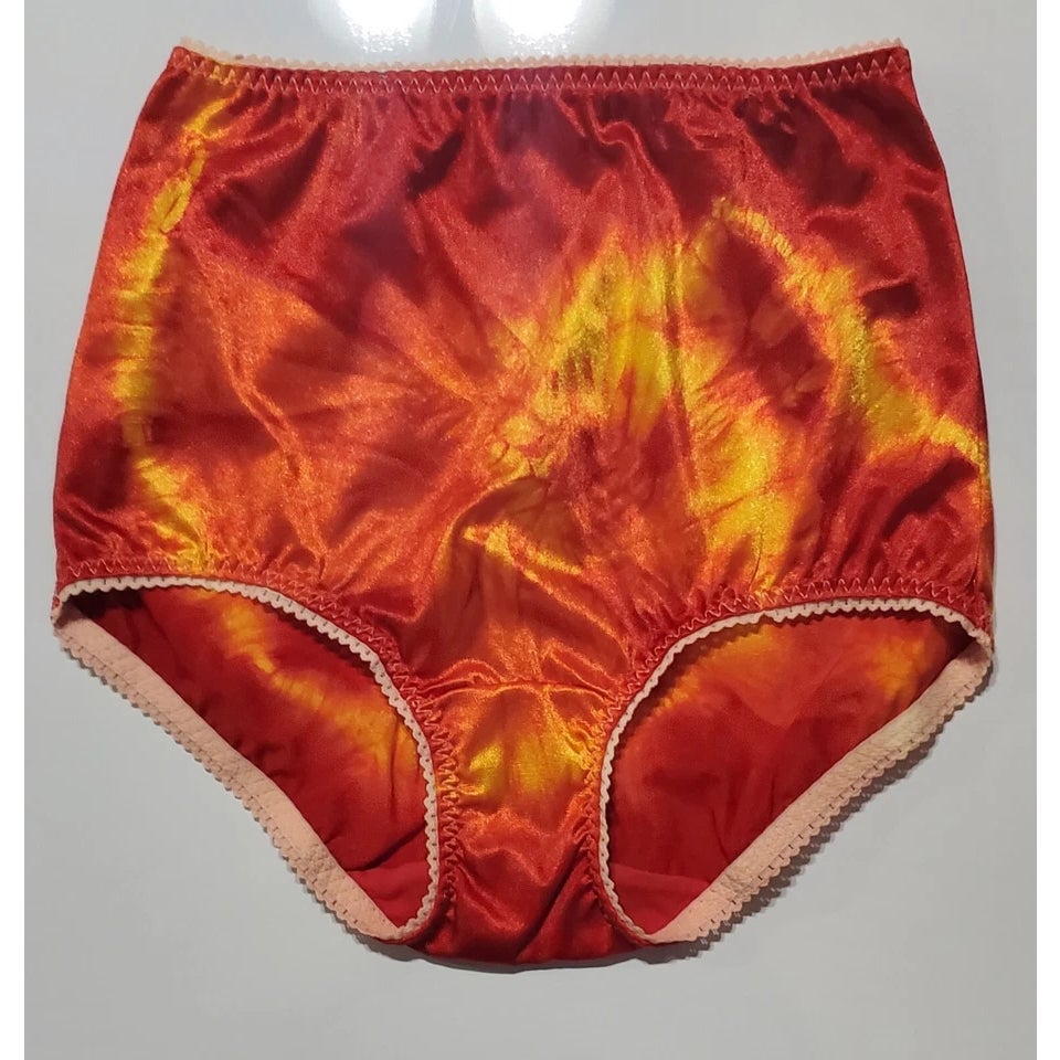 Vanity Fair 40301 Full Coverage Brief Panty Shiny Yellow Red Rainbow Edge 6/M