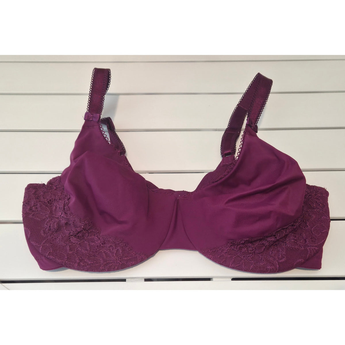 Olga 35063 Nylon Lace Underwire Bra 36DD Purple