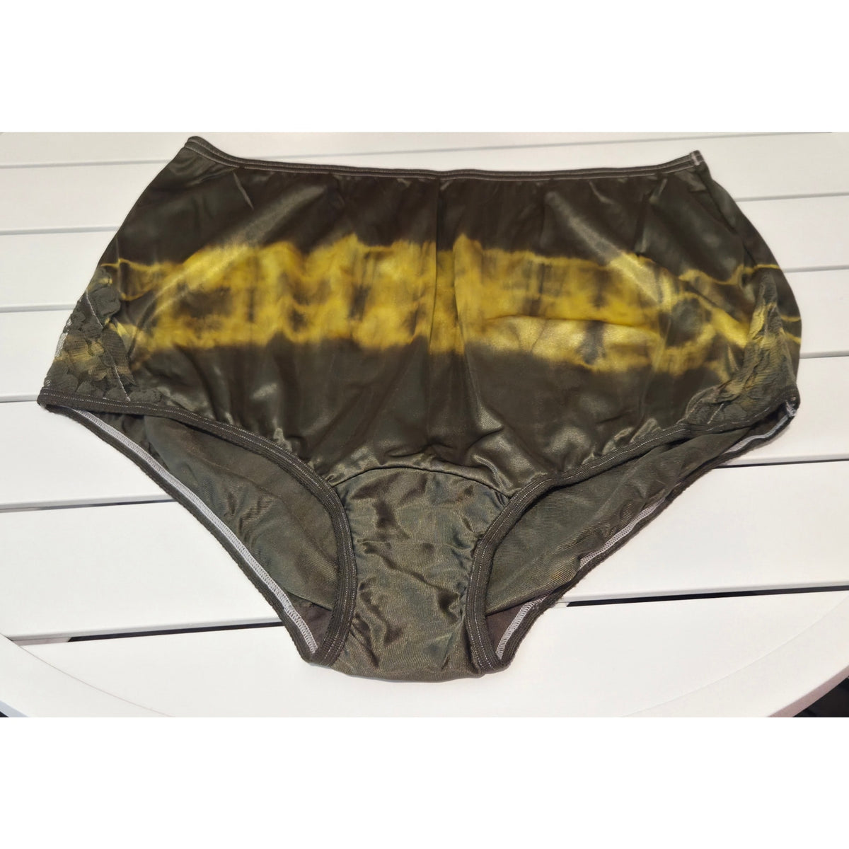 Vanity Fair Lace Nouveau Nylon Full Cut Panty Rainbow Olive Green Yellow 8/XL