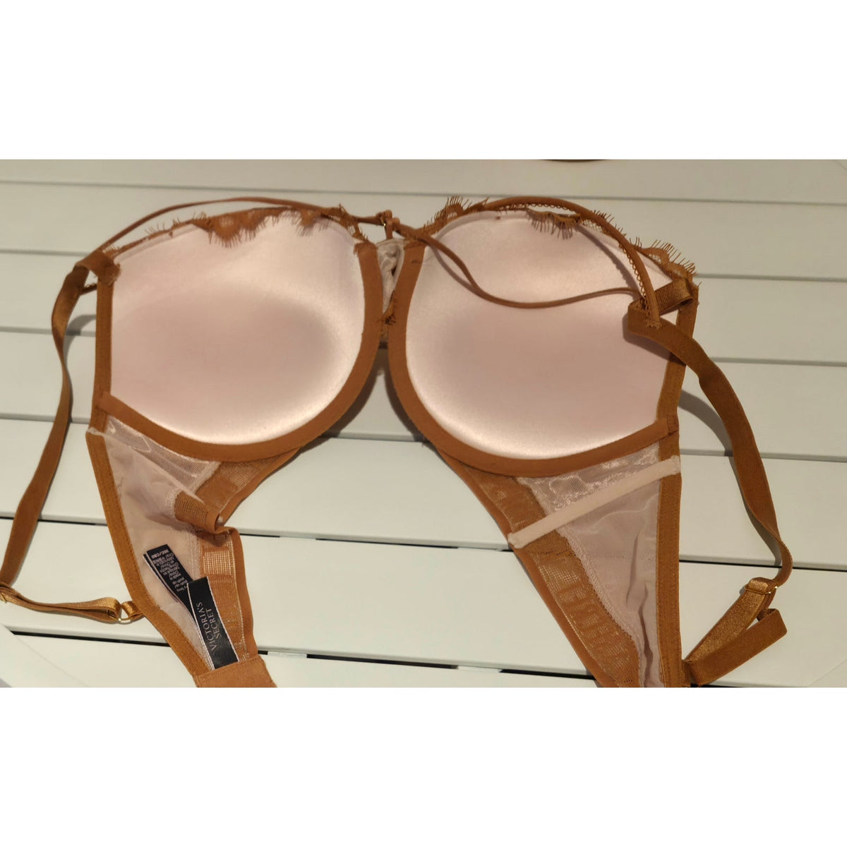 Victoria's Secret Very Sexy Push Up Bra 36C Gold Sheer Lace Logo Band Strappy