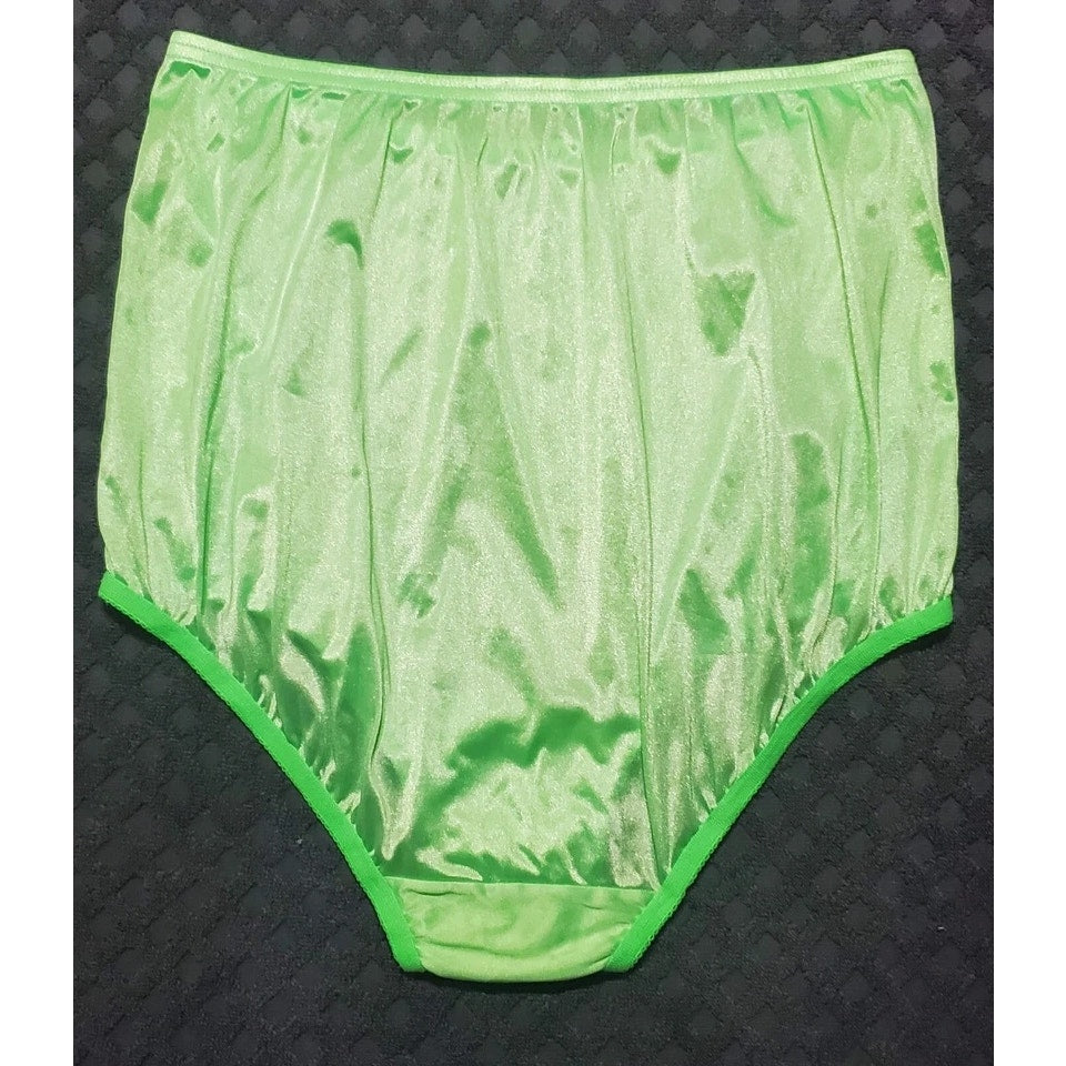Vanity Fair Lace Nouveau Nylon Full Cut Panty Lace Shiny Kiwi Green 6/M