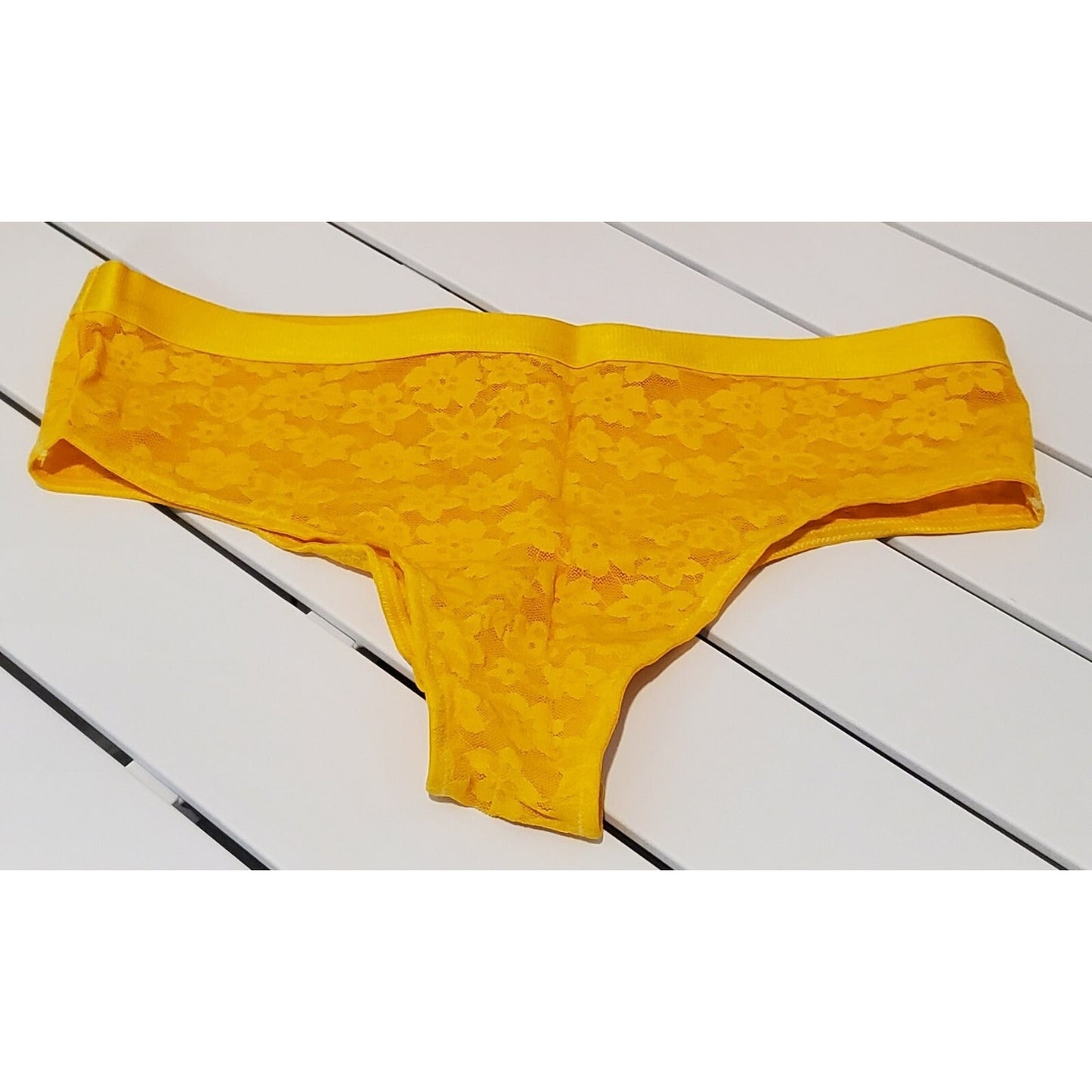 Victoria's Secret PINK Floral Lace Cheekster Panty Tulip Yellow 6/M