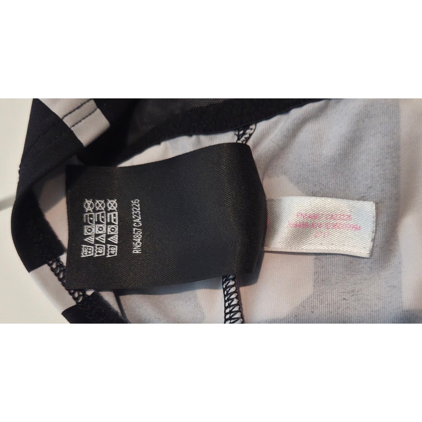 Victoria's Secret PINK Ultimate Sports Bra Block Logo Black White XS Discontinued