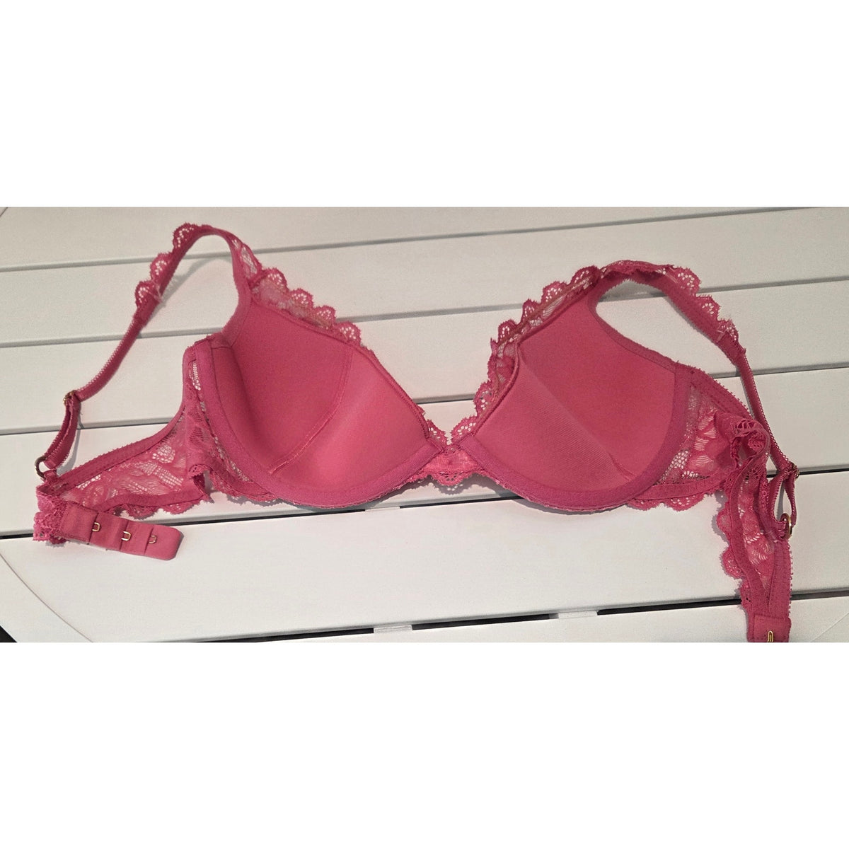 Victoria's Secret Very Sexy Vintage Y2K Nylon Underwire Bra Floral Lace Pink 34C