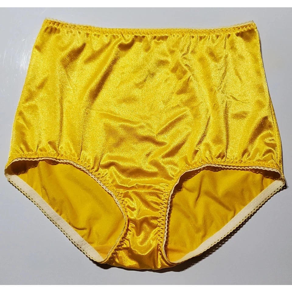 Vanity Fair 40301 Full Coverage Brief Panty Shiny Nylon Sun Goddess Yellow